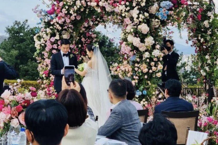 Son Ye Jin dan Hyun Bin menikah