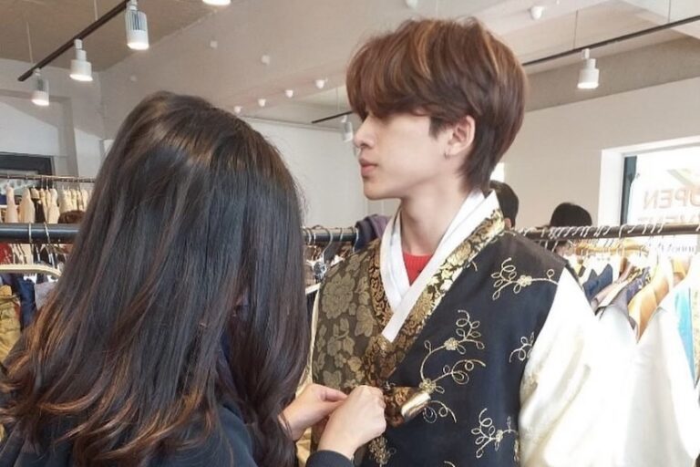 Profil dan Biodata Noeul Nuttarat Tangwai: Asal, Keluarga Kaya, Agama