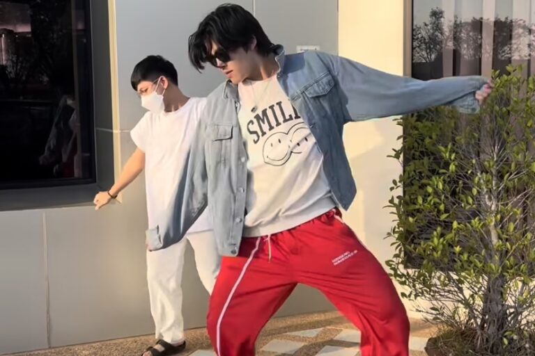 Profil dan Biodata Pond Naravit Lertratkosum: Agama, Adik, Series, Film